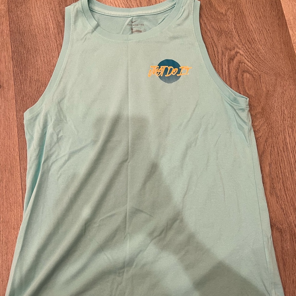 Nike tank top. Size Medium.